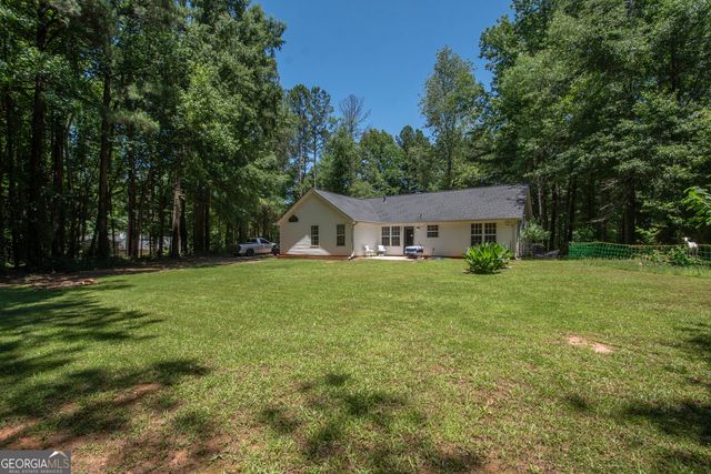 40 Four Oaks Drive, Newnan, GA 30263