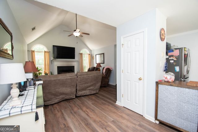40 Four Oaks Drive, Newnan, GA 30263