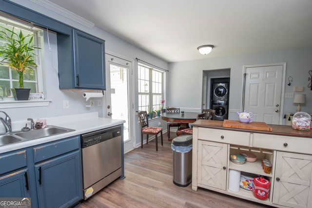 40 Four Oaks Drive, Newnan, GA 30263