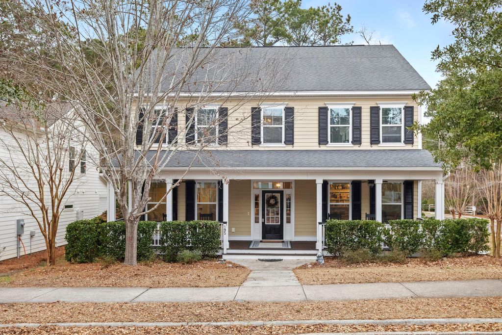 Image 1 of property listing at 195 Bateaux Drive, Summerville, SC 29483
