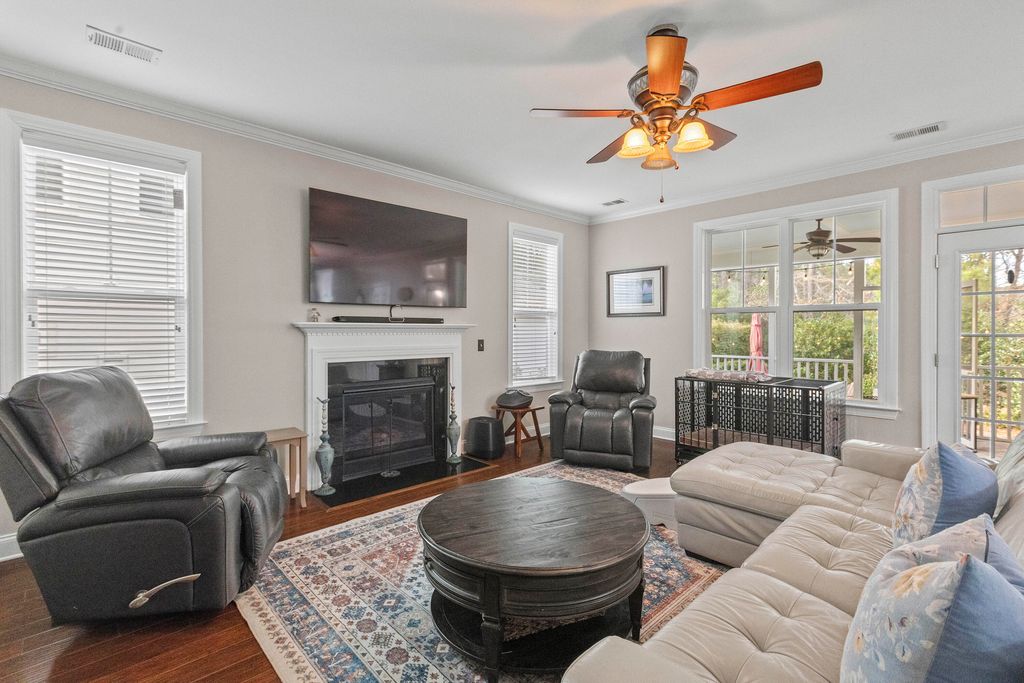 Image 17 of property listing at 195 Bateaux Drive, Summerville, SC 29483