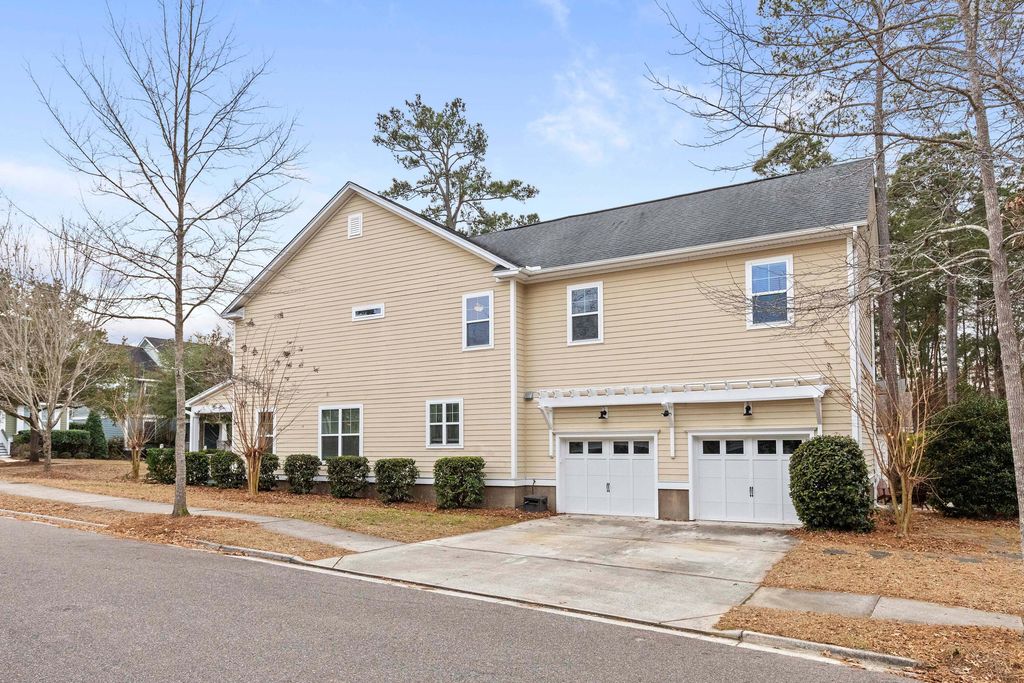 Image 44 of property listing at 195 Bateaux Drive, Summerville, SC 29483