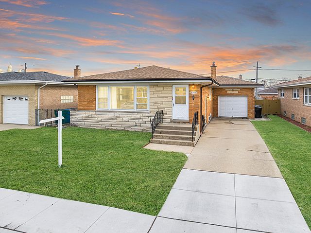 8547 W Winona Street, Chicago, IL 60656