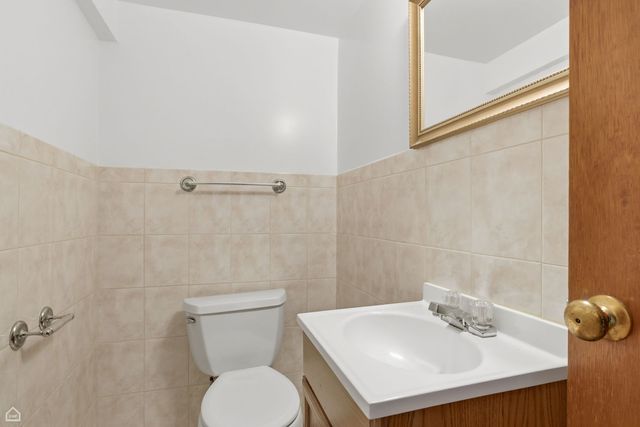 8547 W Winona Street, Chicago, IL 60656