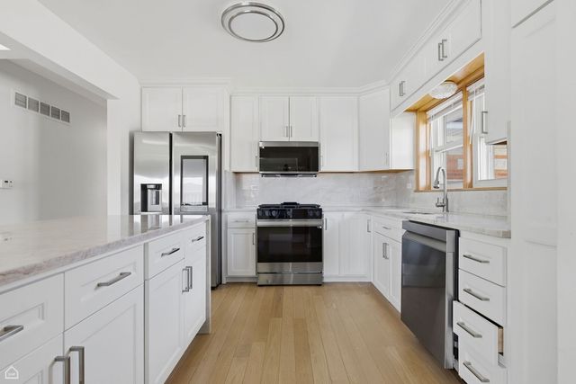 8547 W Winona Street, Chicago, IL 60656