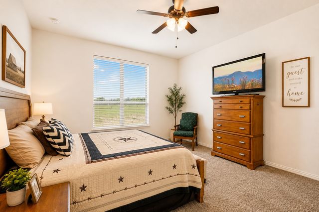 430 Solo Ridge Drive, Waxahachie, TX 75167