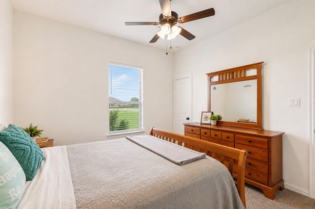 430 Solo Ridge Drive, Waxahachie, TX 75167