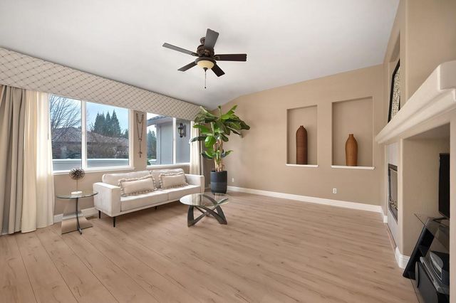 6406 Lobo Dr, Rancho Murieta, CA 95683