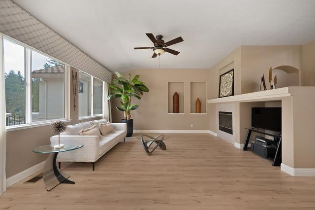 6406 Lobo Dr, Rancho Murieta, CA 95683