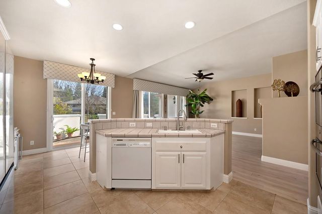 6406 Lobo Dr, Rancho Murieta, CA 95683