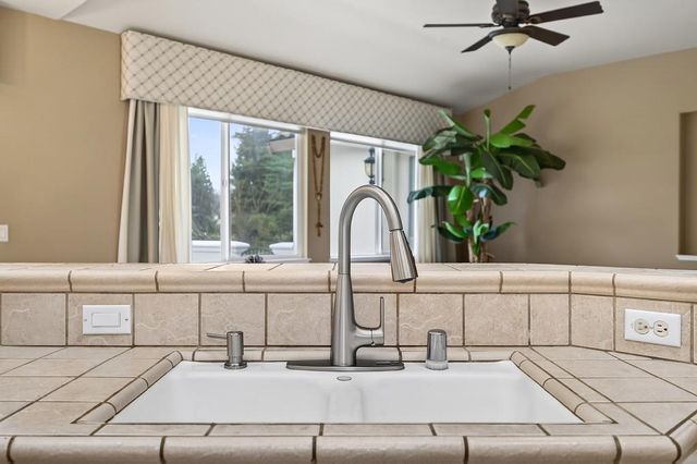 6406 Lobo Dr, Rancho Murieta, CA 95683