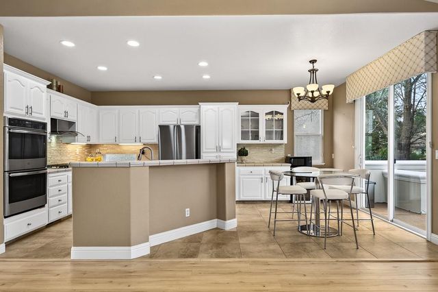 6406 Lobo Dr, Rancho Murieta, CA 95683