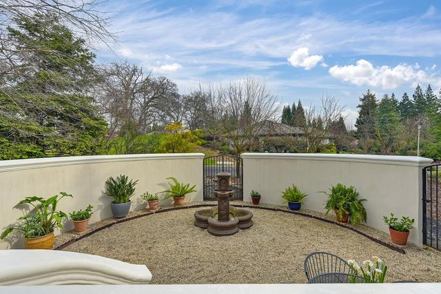 6406 Lobo Dr, Rancho Murieta, CA 95683