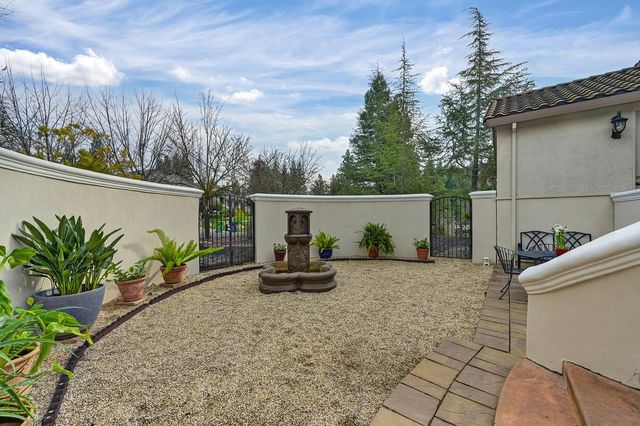 6406 Lobo Dr, Rancho Murieta, CA 95683