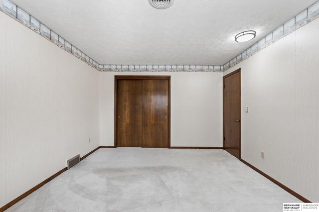 838 Hidden Hills Drive, Bellevue, NE 68005