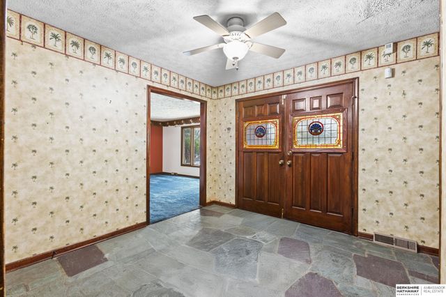 838 Hidden Hills Drive, Bellevue, NE 68005