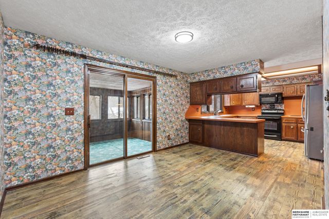 838 Hidden Hills Drive, Bellevue, NE 68005