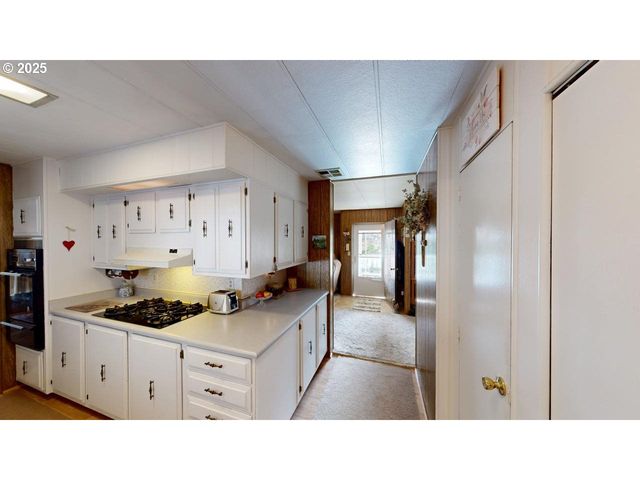 98171 TUTTLE Ln, Brookings, OR 97415