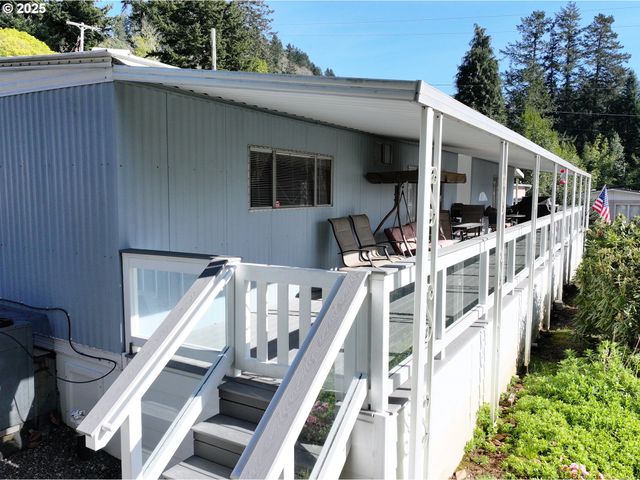 98171 TUTTLE Ln, Brookings, OR 97415