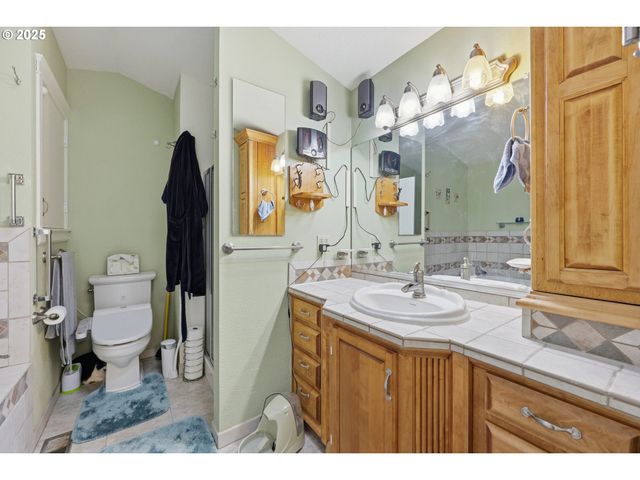 3749 Sw 6TH St, Gresham, OR 97030