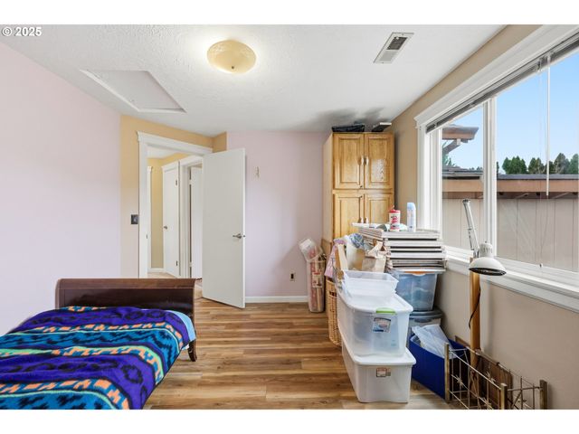 3749 Sw 6TH St, Gresham, OR 97030