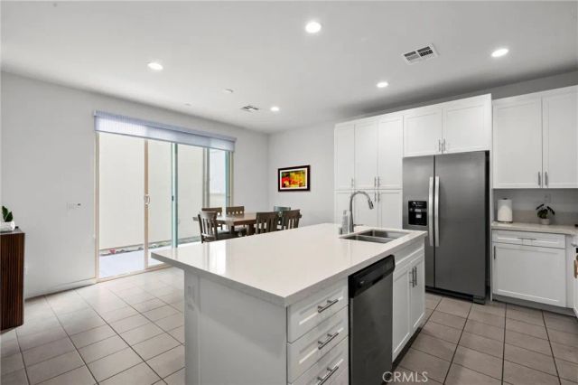 16008 Jamie Lane 10, Fontana, CA 92336