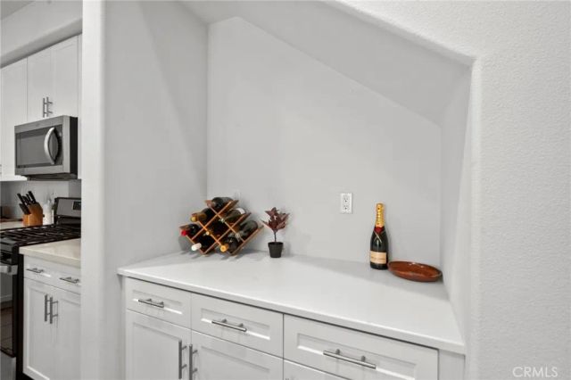 16008 Jamie Lane 10, Fontana, CA 92336