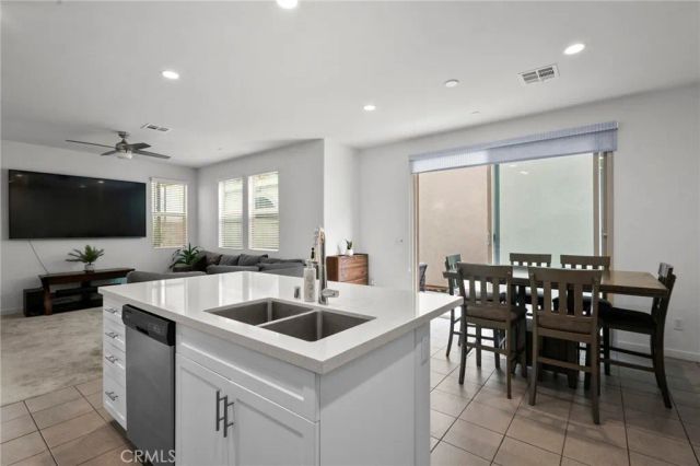 16008 Jamie Lane 10, Fontana, CA 92336