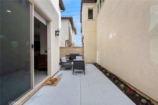 16008 Jamie Lane 10, Fontana, CA 92336