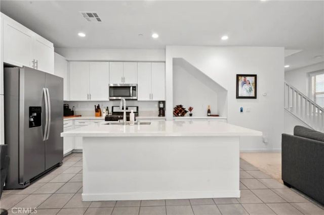 16008 Jamie Lane 10, Fontana, CA 92336