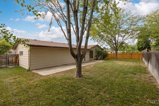 10866 W Sandhurst Dr, Boise, ID 83709