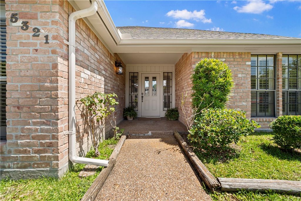 5321 Pheasant Cir, Corpus Christi, TX 78413 — photo 2