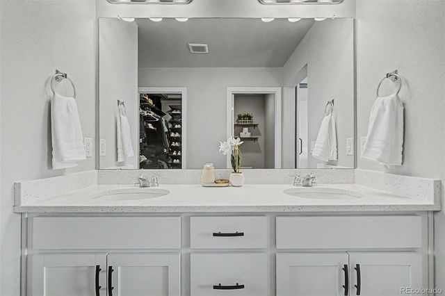 7297 S Scottsburg Way, Aurora, CO 80016