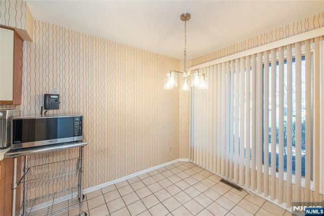 141 Wedgewood Drive 18, Woodland Park, NJ 07424