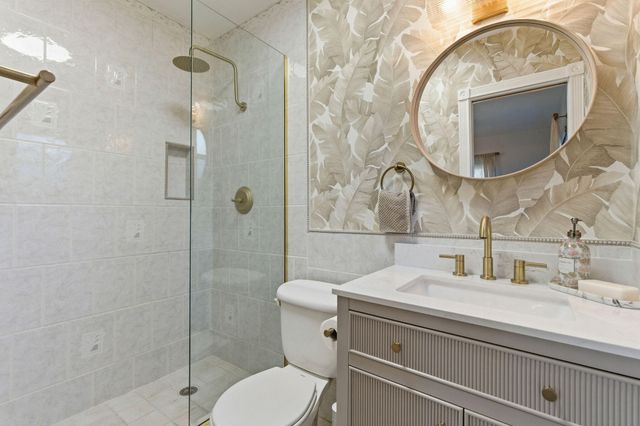 1850 SE 7th Street B, Pompano Beach, FL 33060