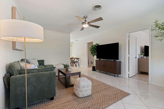 1850 SE 7th Street B, Pompano Beach, FL 33060