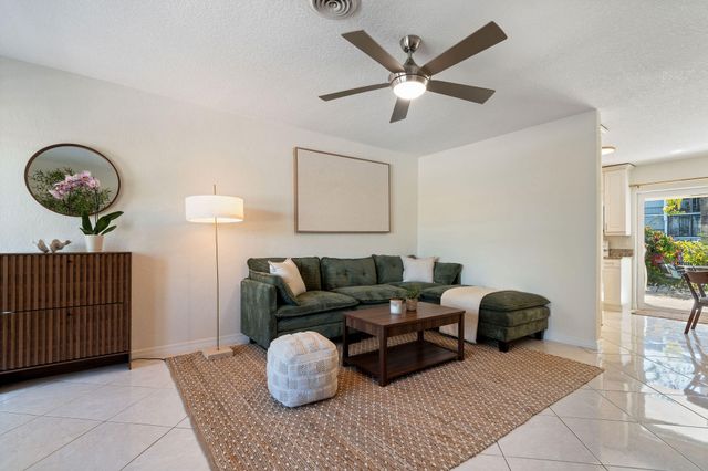 1850 SE 7th Street B, Pompano Beach, FL 33060