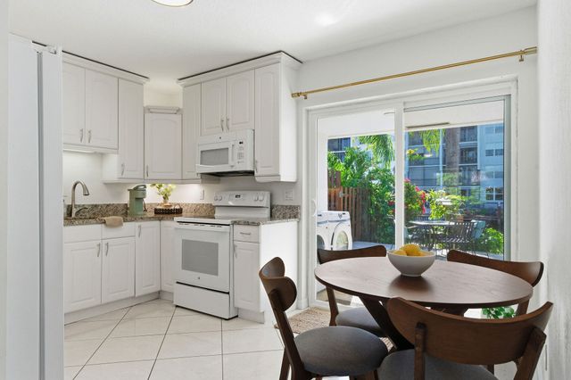 1850 SE 7th Street B, Pompano Beach, FL 33060