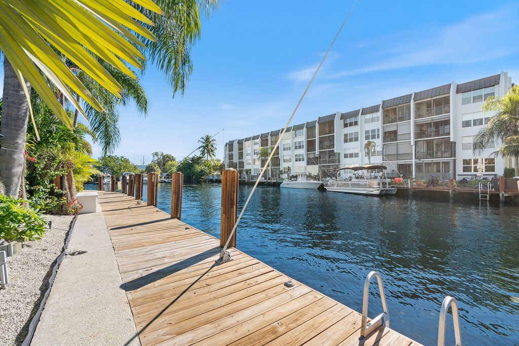 1850 SE 7th Street B, Pompano Beach, FL 33060