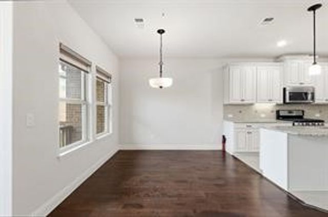 555 Waterloo Drive, Lewisville, TX 75067