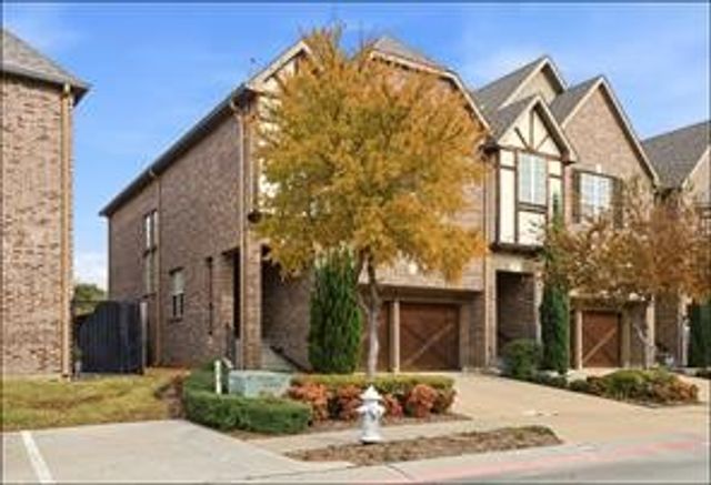 555 Waterloo Drive, Lewisville, TX 75067