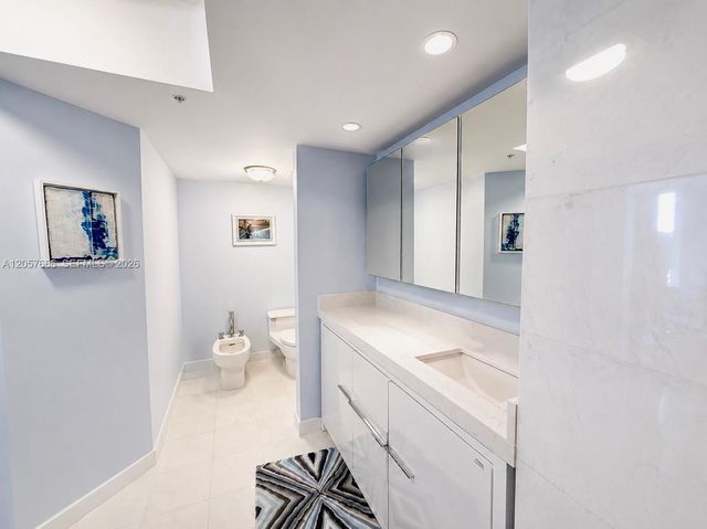 6301 Collins Ave 1504, Miami Beach, FL 33141