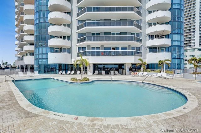 6301 Collins Ave 1504, Miami Beach, FL 33141