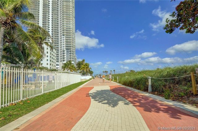 6301 Collins Ave 1504, Miami Beach, FL 33141