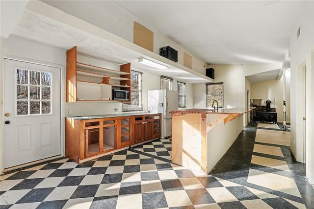 60 Chestnut Mountain Road, Travelers Rest, SC 29690