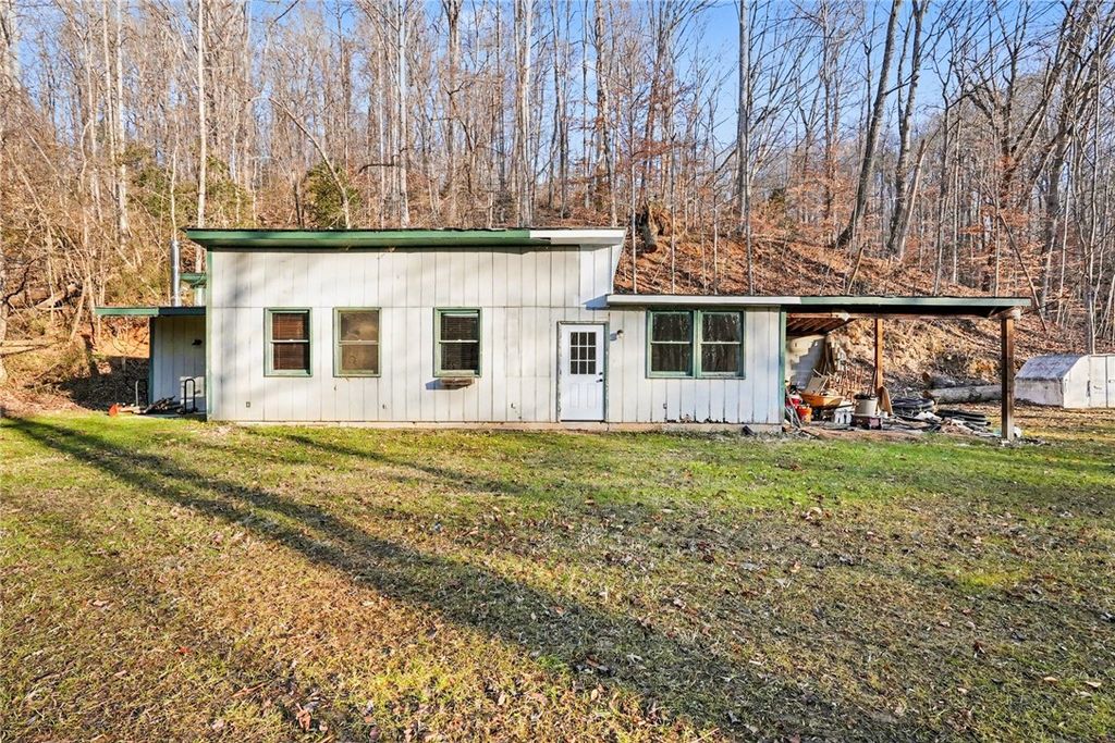 60 Chestnut Mountain Road, Travelers Rest, SC 29690