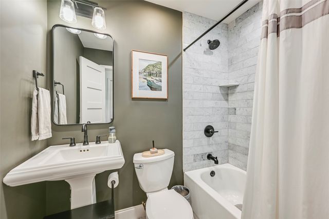 5815 Clendenin Avenue, Dallas, TX 75228