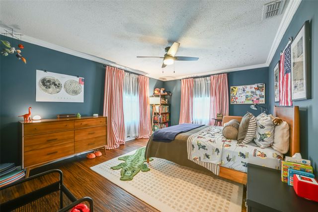5815 Clendenin Avenue, Dallas, TX 75228
