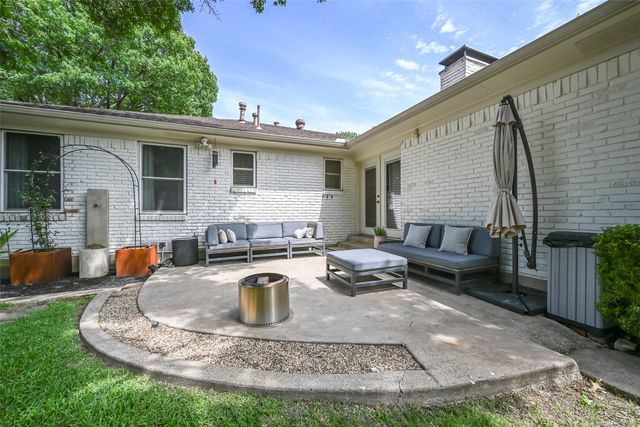 5815 Clendenin Avenue, Dallas, TX 75228