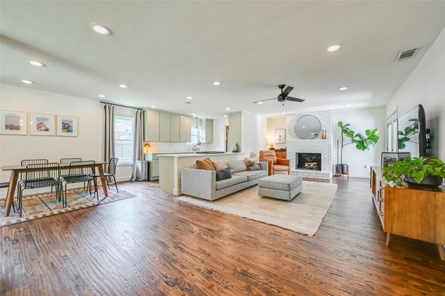 5815 Clendenin Avenue, Dallas, TX 75228